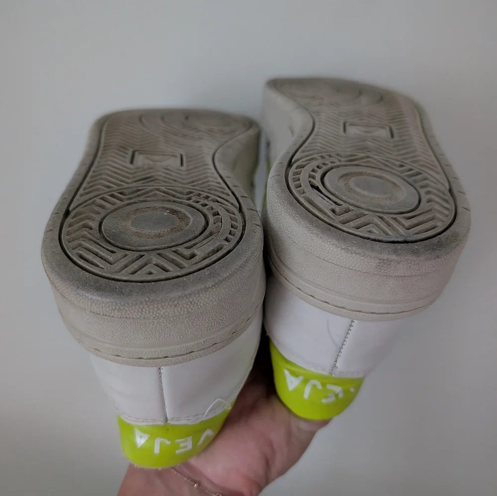 Veja V-10 Leather Sneakers Fluorescent yellow